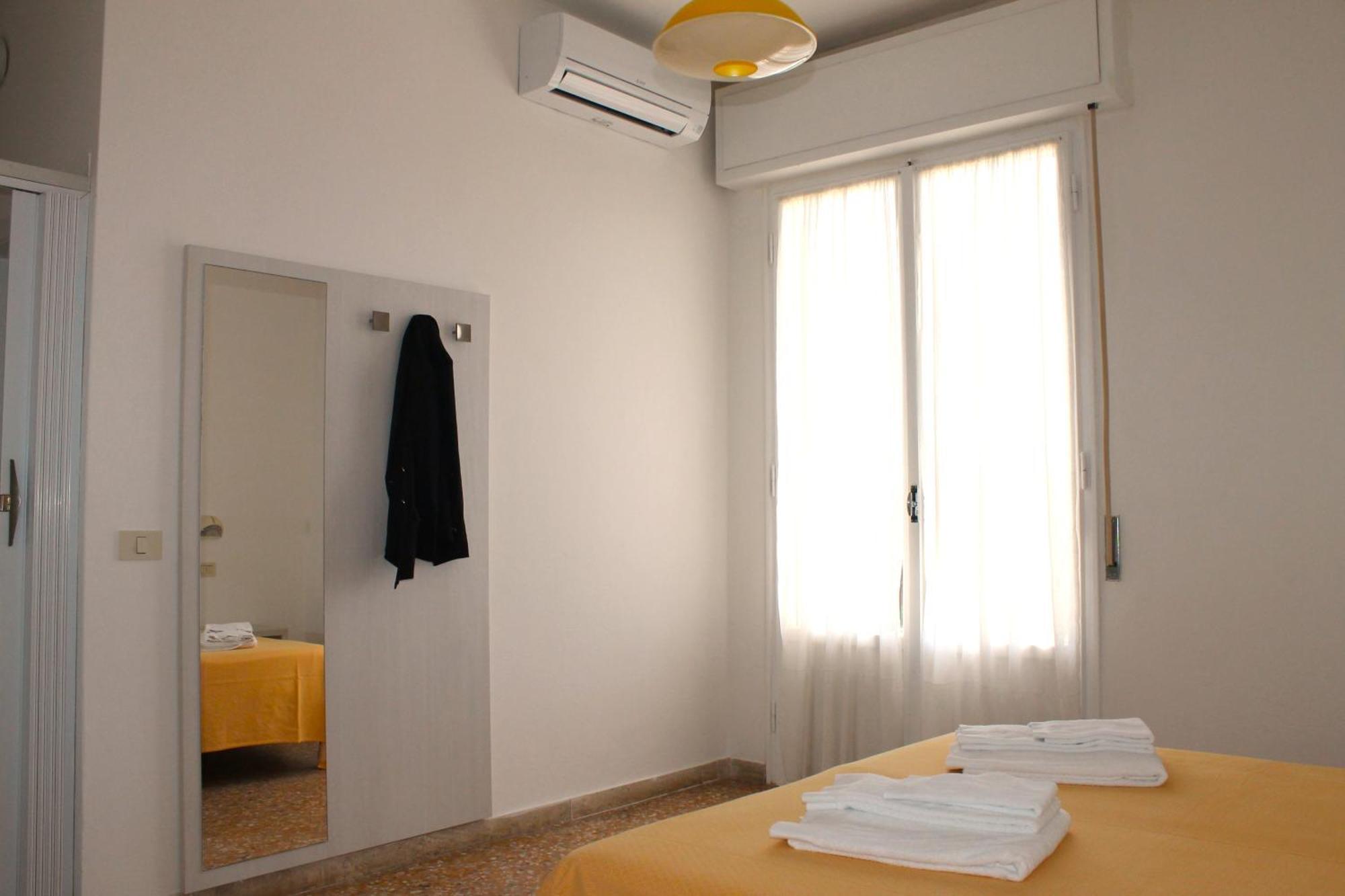 Residence Delle Nazioni Principina a Mare Exteriör bild