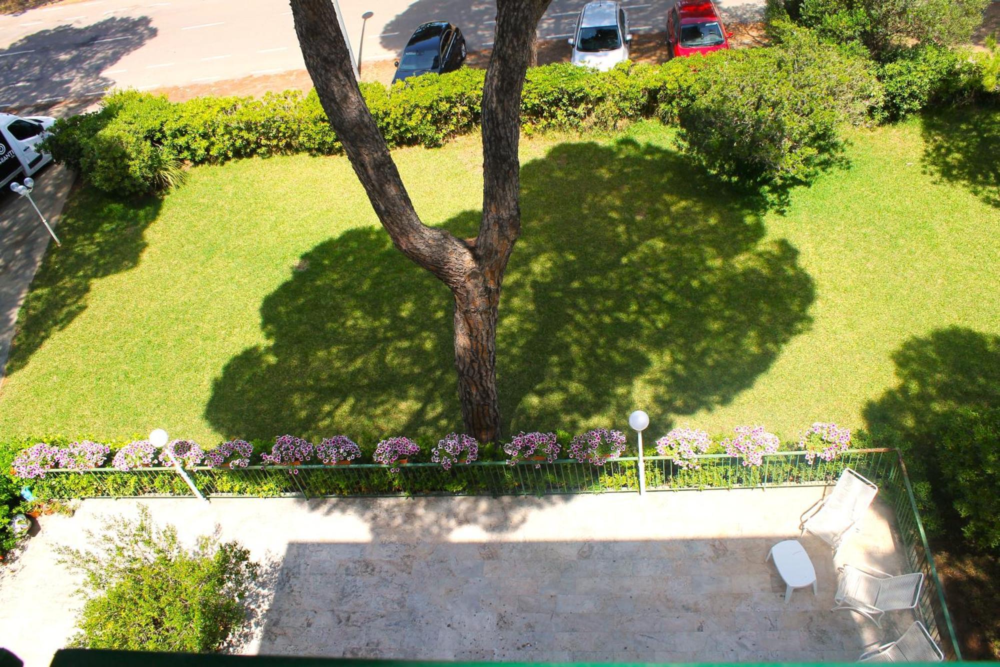 Residence Delle Nazioni Principina a Mare Exteriör bild
