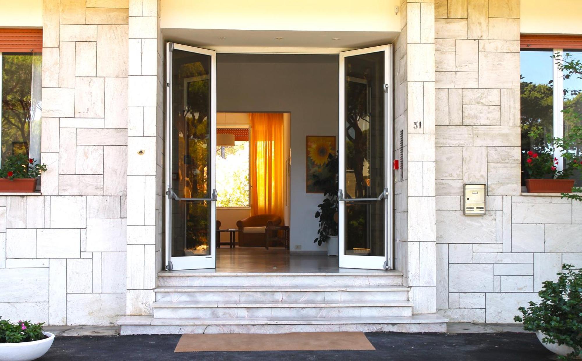 Residence Delle Nazioni Principina a Mare Exteriör bild