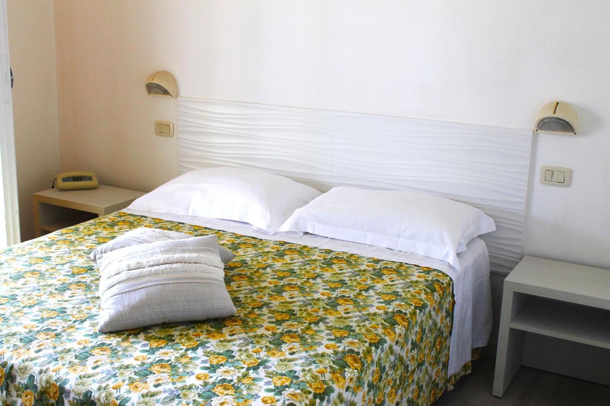Residence Delle Nazioni Principina a Mare Exteriör bild