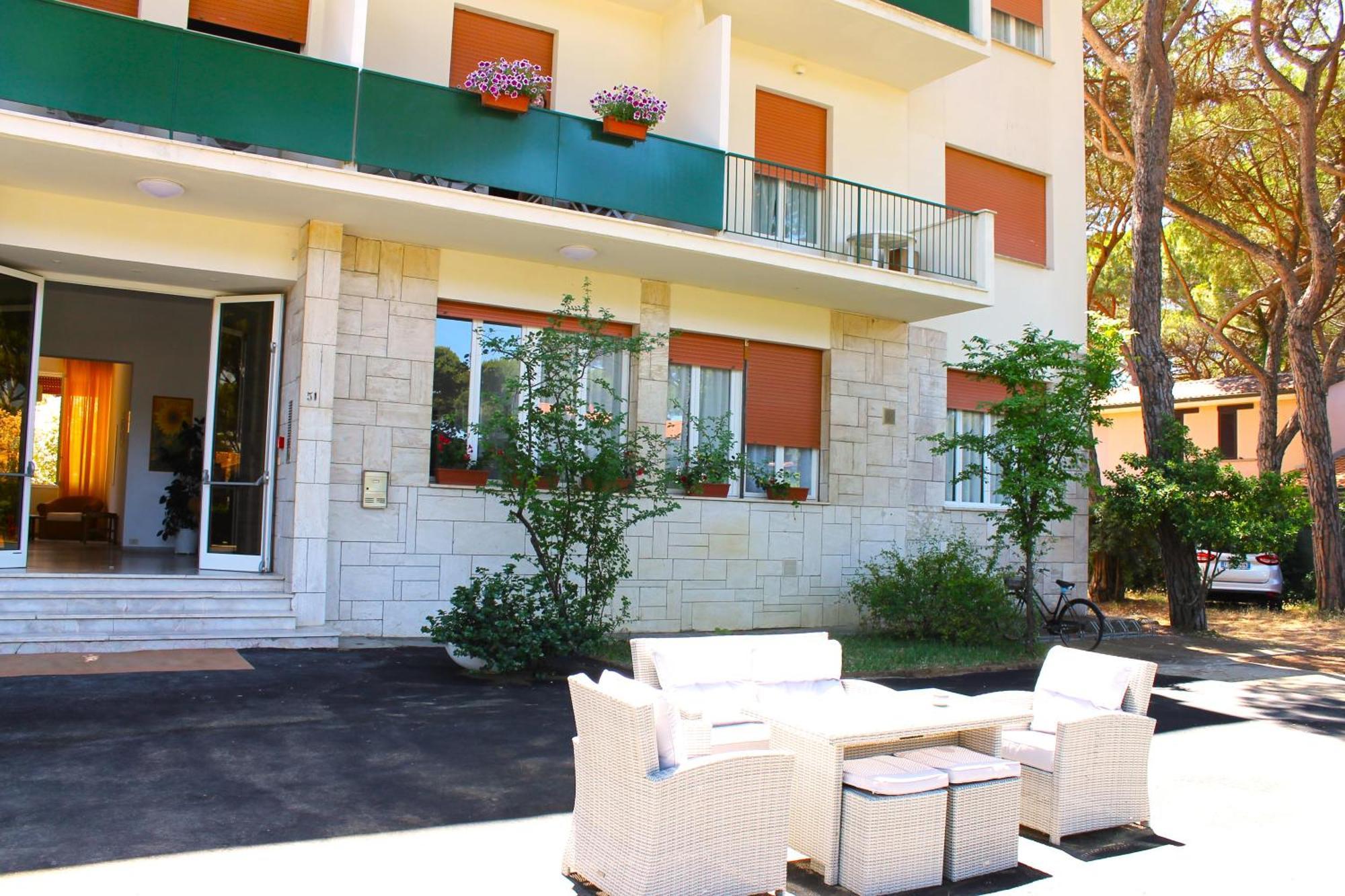 Residence Delle Nazioni Principina a Mare Exteriör bild