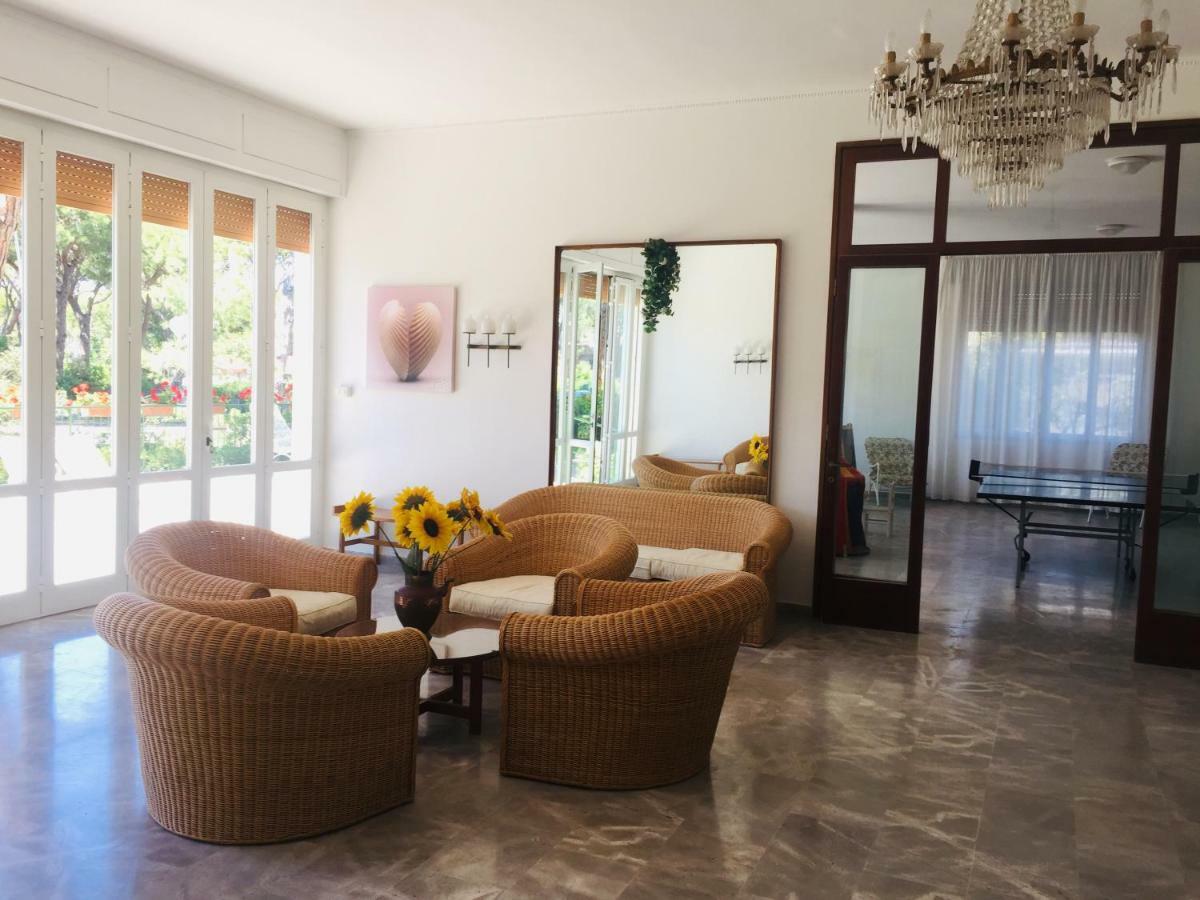 Residence Delle Nazioni Principina a Mare Exteriör bild